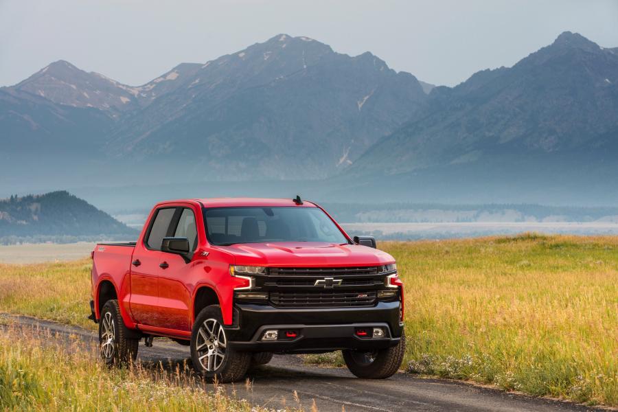  Chevrolet Silverado LT Z71 Trail Boss Crew Cab 2018 года  (фото 7 из 20)